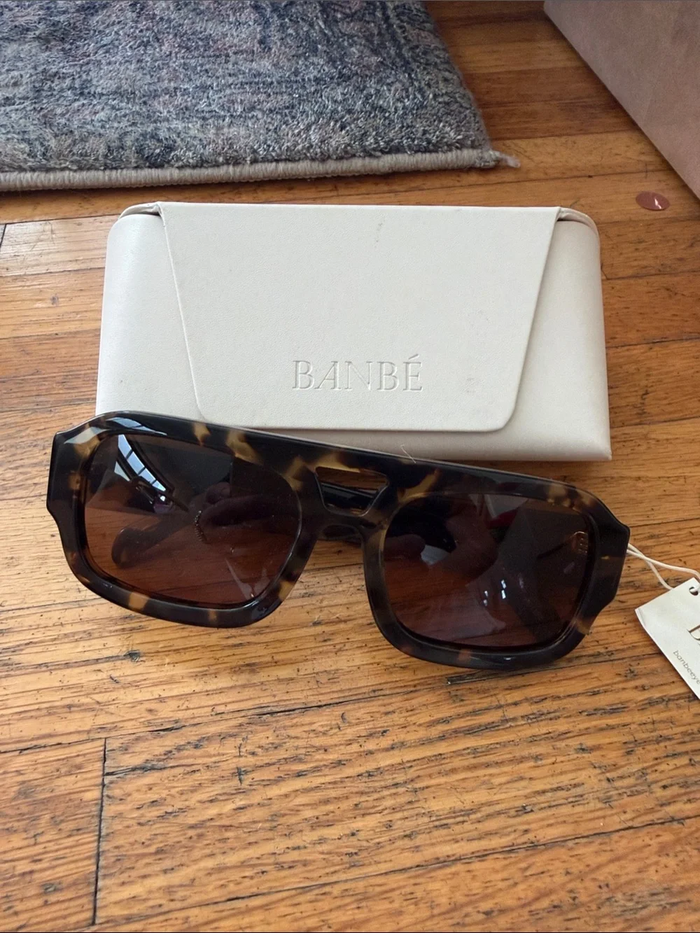 Banbé Tortoiseshell Sunglasses - Brown Lenses